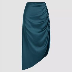 Solid Ruched Slit Midi Skirt